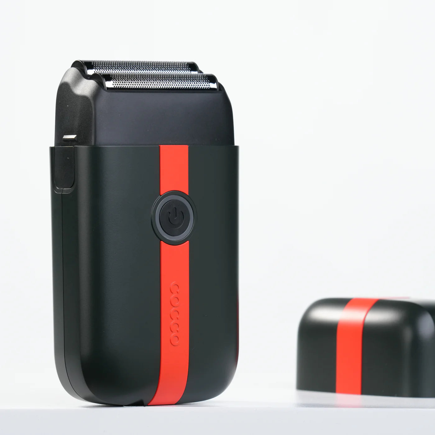 Cocco Veloce Lite Shaver (Black/Red Stripe)